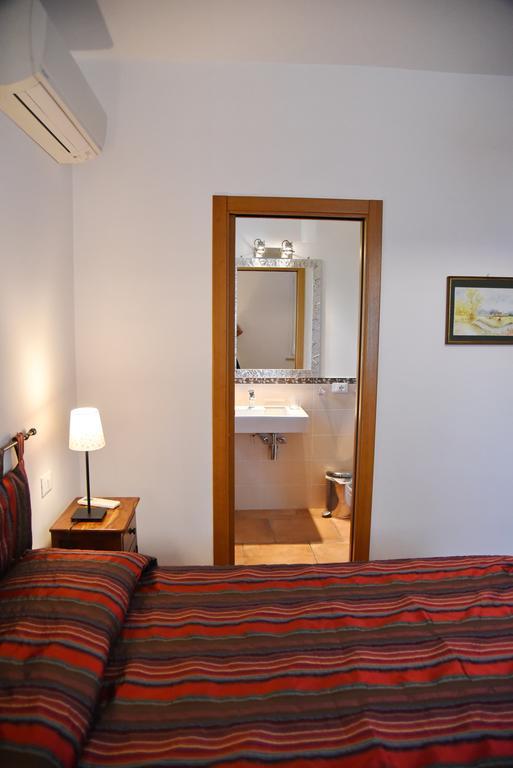 Casa Vacanze Vigna Di Valle Bracciano  Room photo